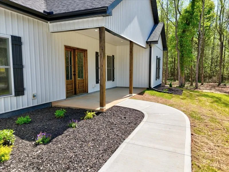 Property image 3 at 100 Turkey Lane Avenue, Belton, SC 29627
