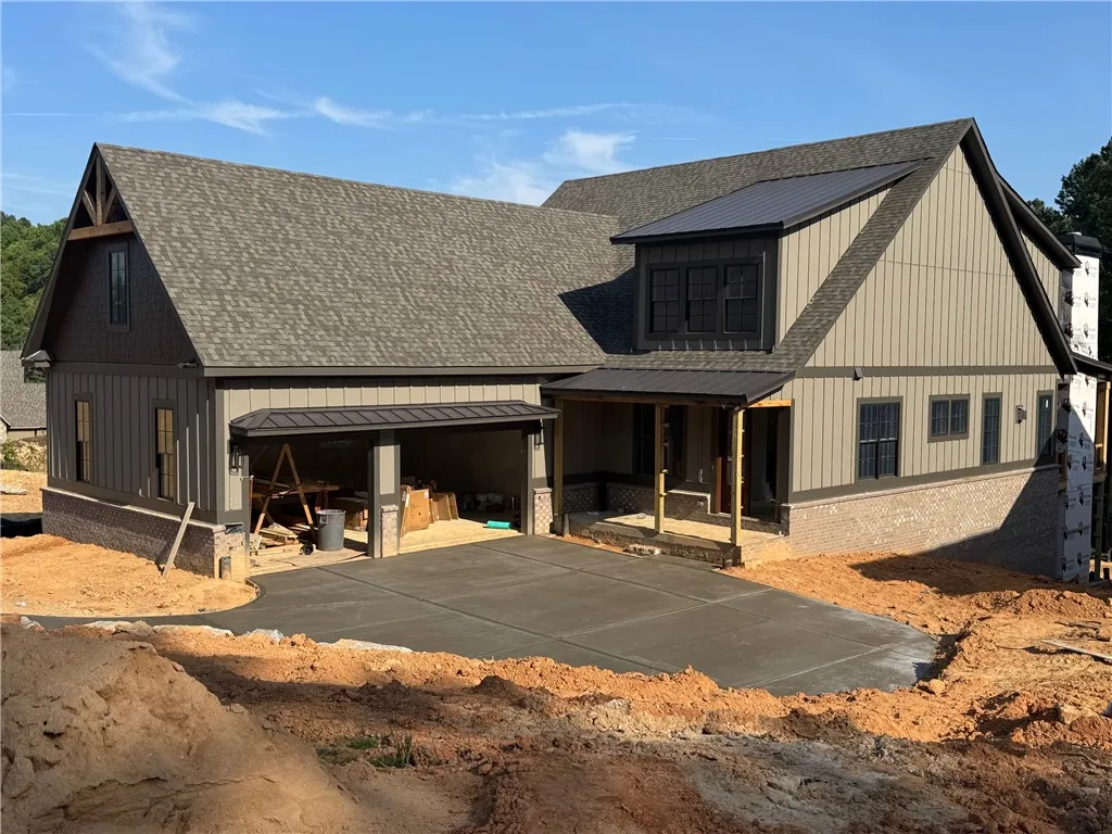 711 Hemlock Court