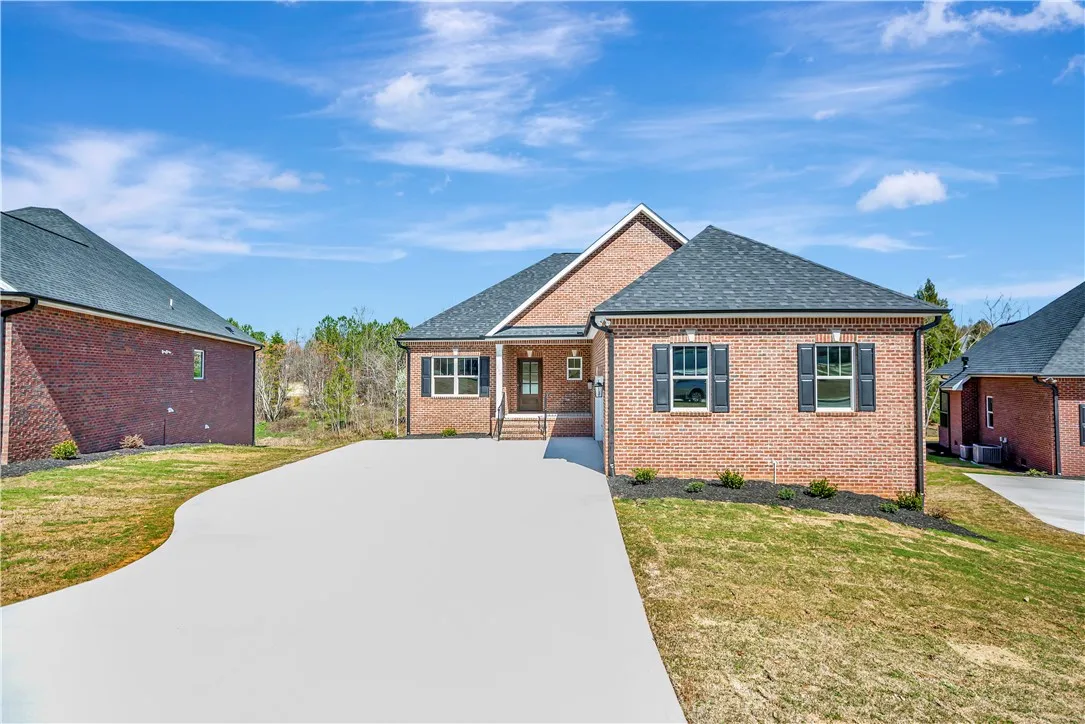 Property image 2 at 116 Bonaire Point, Anderson, SC 29621