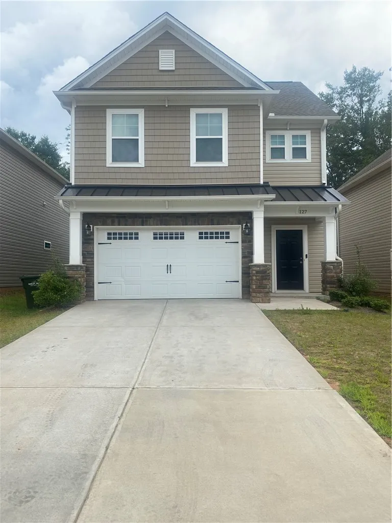 Highland Park, Easley Community