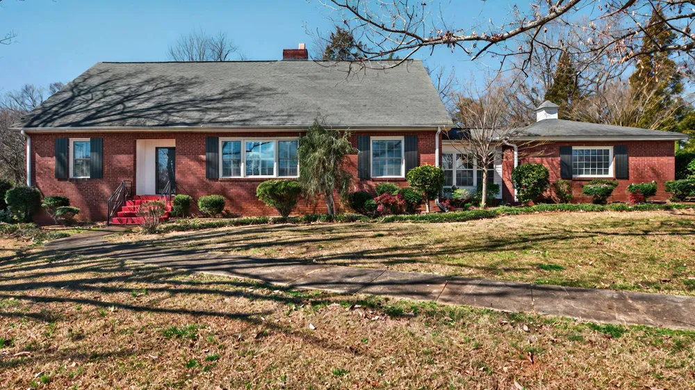 1429 E Calhoun Street