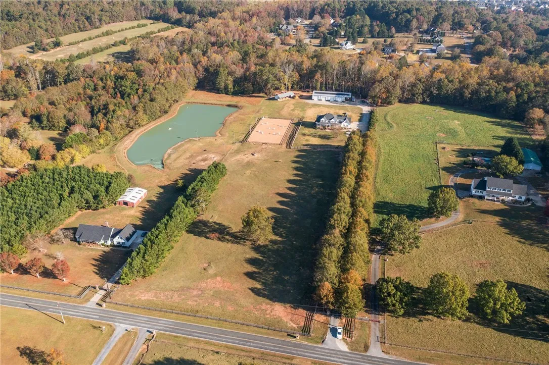 Property image 2 at 132 Lake Road, Easley, SC 29642