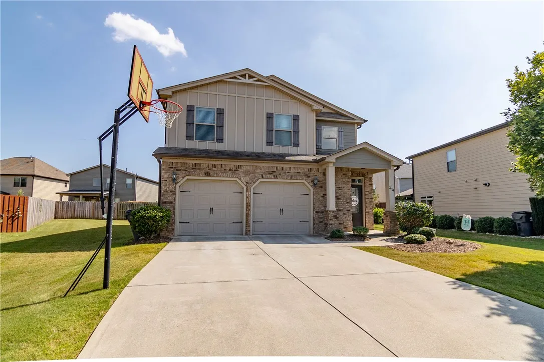 Property image 2 at 204 Deer Drive, Greenville, SC 29611
