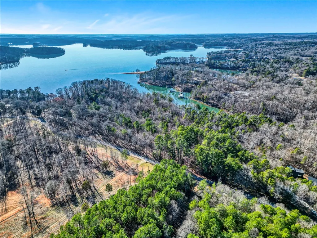 Property image 2 at 10 Osceola Trail, Fair Play, SC 29643