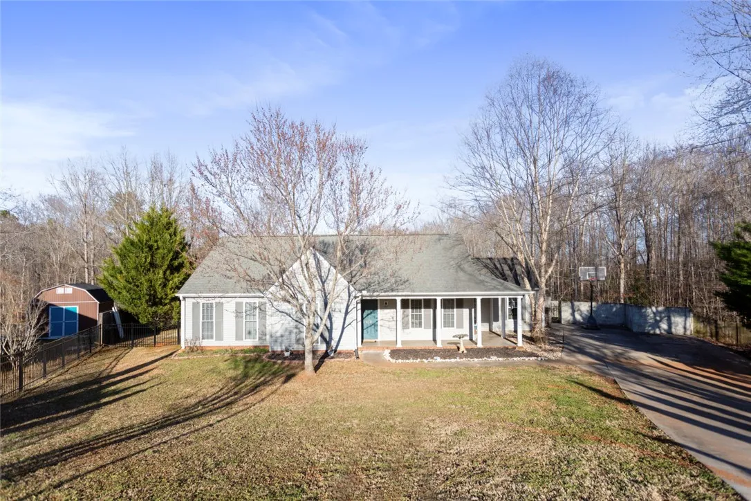 Property image 2 at 640 Revolutionary Drive, West Union, SC 29696