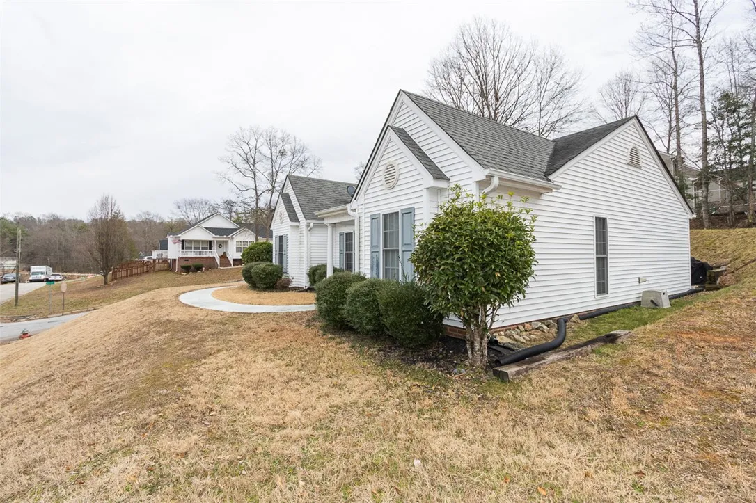 Property image 3 at 100 Forrester Drive, Liberty, SC 29657