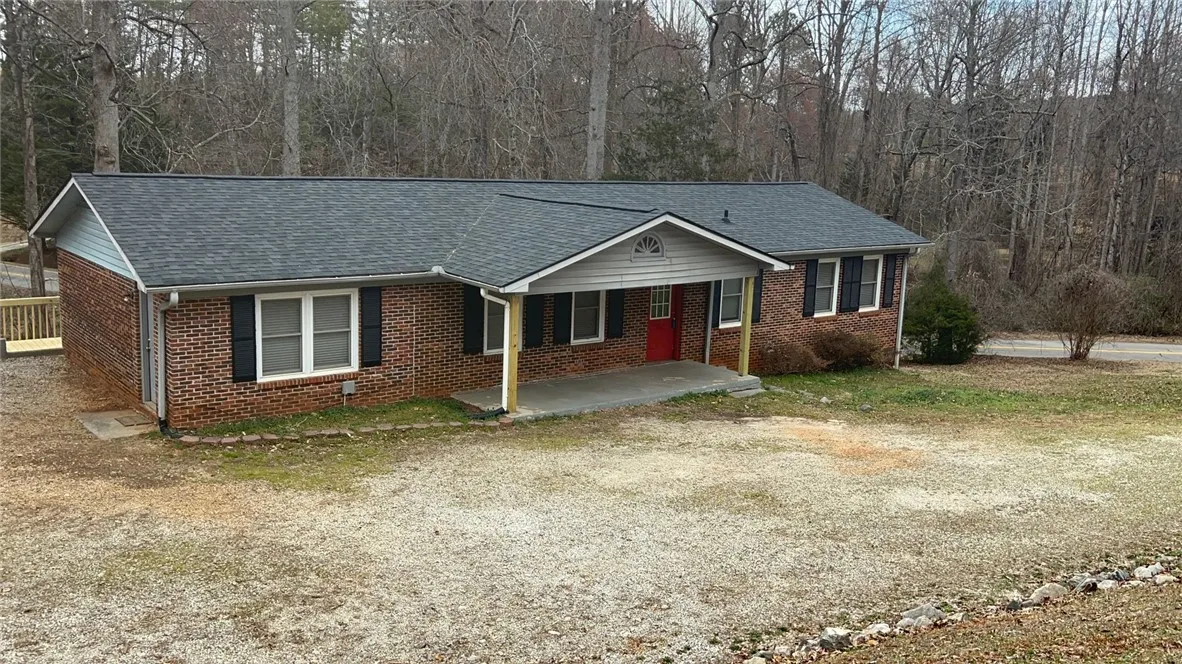 Oconee Estates, Seneca Community