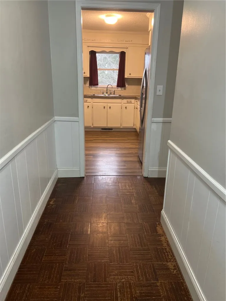 Property image 2 at 809 Mulholland Drive, Seneca, SC 29672