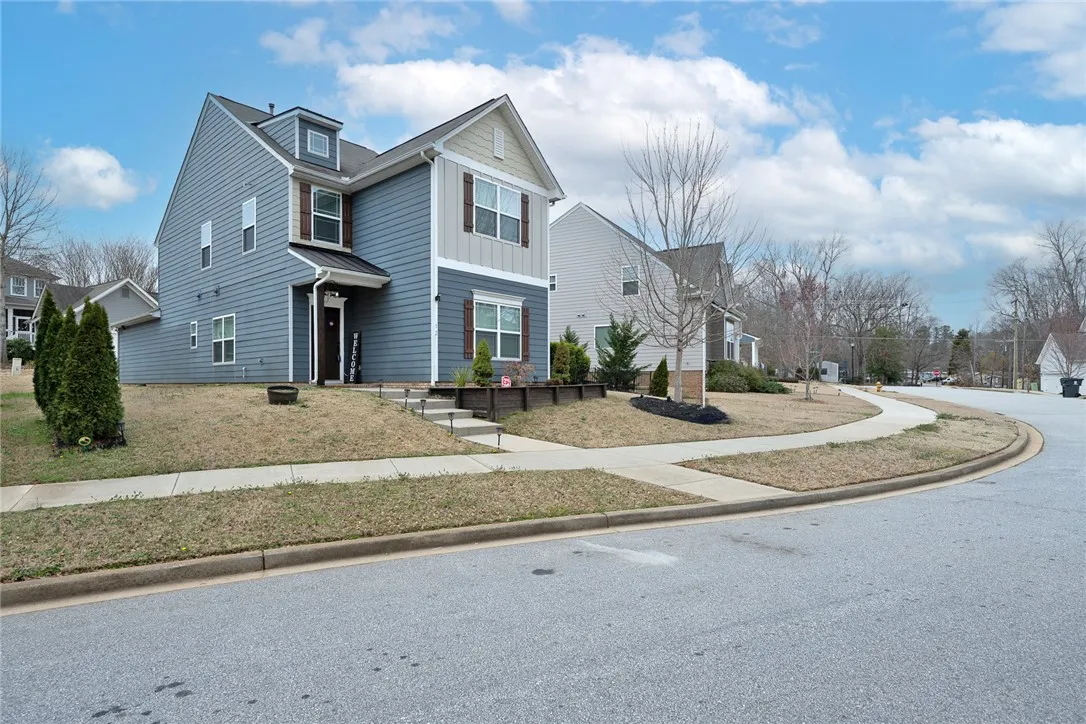 Property image 1 at 12 Arnold Mill Road, Simpsonville, SC 29680