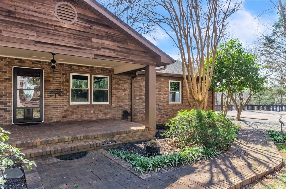 Property image 3 at 11041 Lake Ridge Lane, Seneca, SC 29678