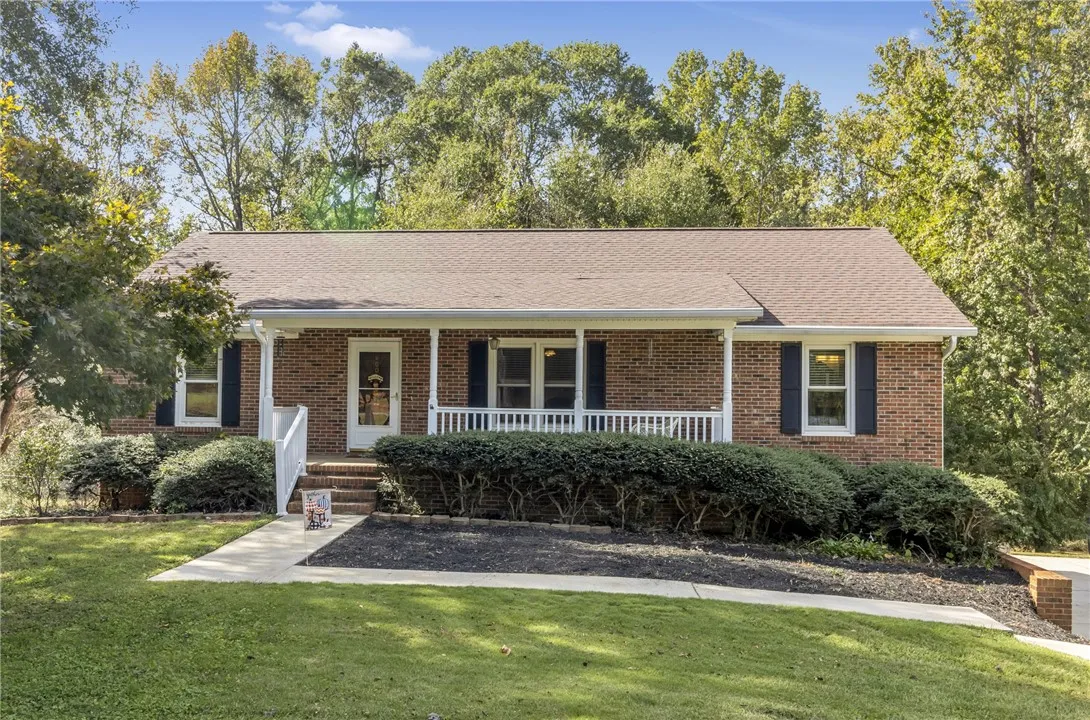 Property image 4 at 400 Quail Run Circle, Fountain Inn, SC 29644