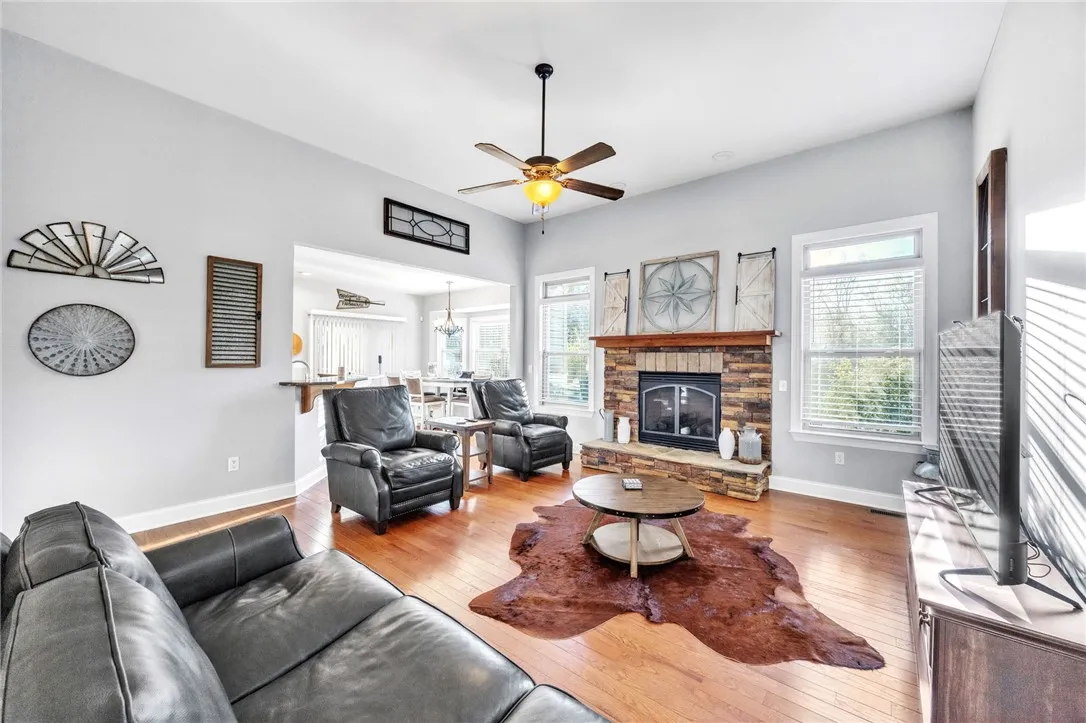 Property image 4 at 4 Forest Glenn Court, Pelzer, SC 29669