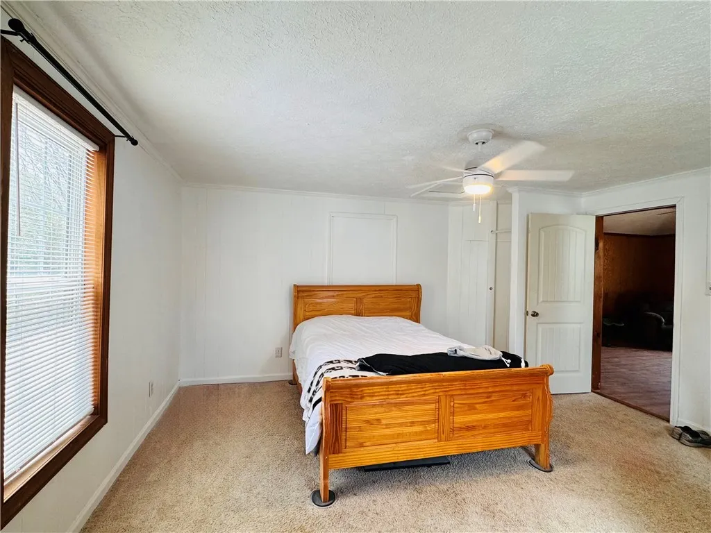 Property image 3 at 25 E Central Avenue, Iva, SC 29655