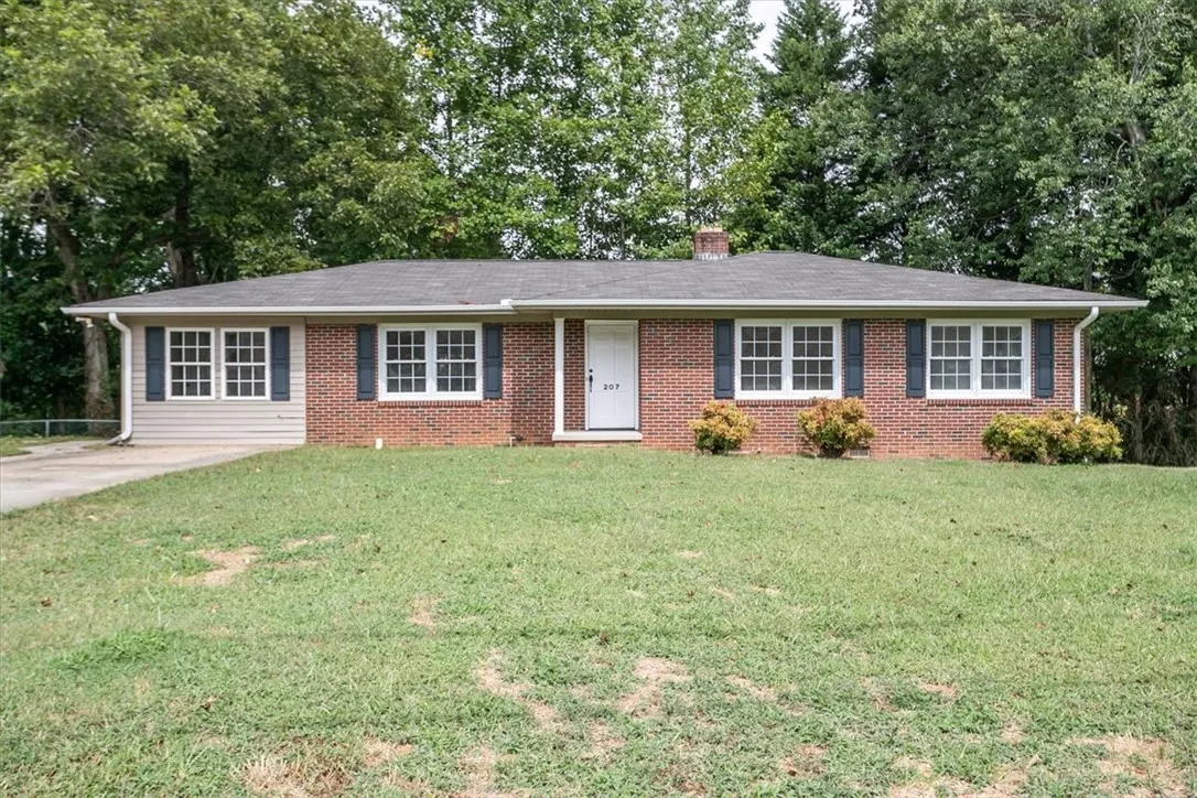 Property image 2 at 207 Forest Drive, Easley, SC 29642