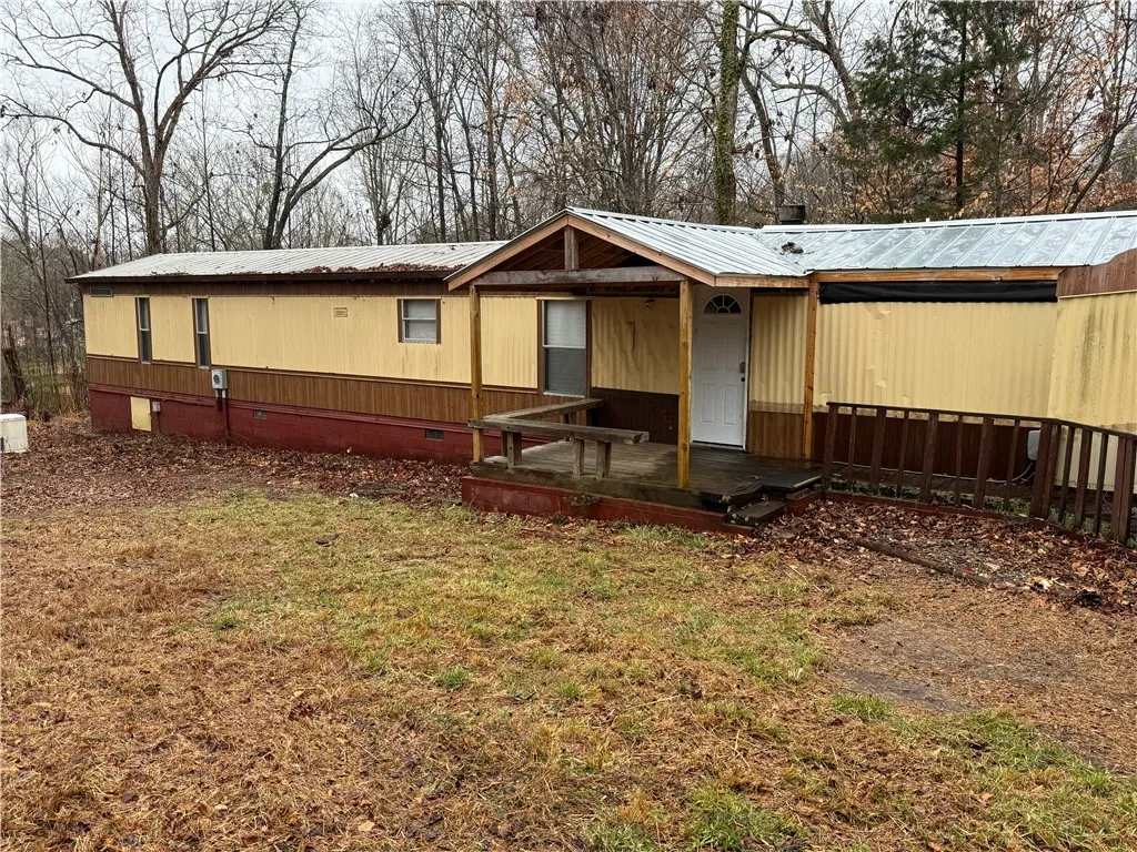 Property image 2 at 20 Crystal Lake Court, Abbeville, SC 29620