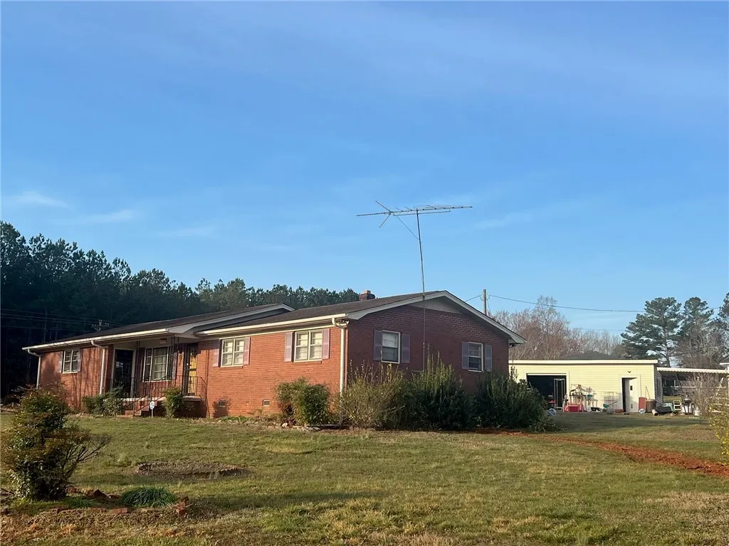 Property image 2 at 240 Bountyland Road, Seneca, SC 29672