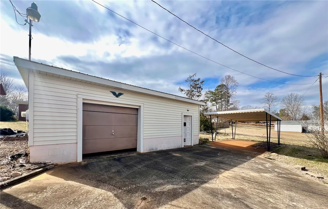 Property image 5 at 240 Bountyland Road, Seneca, SC 29672