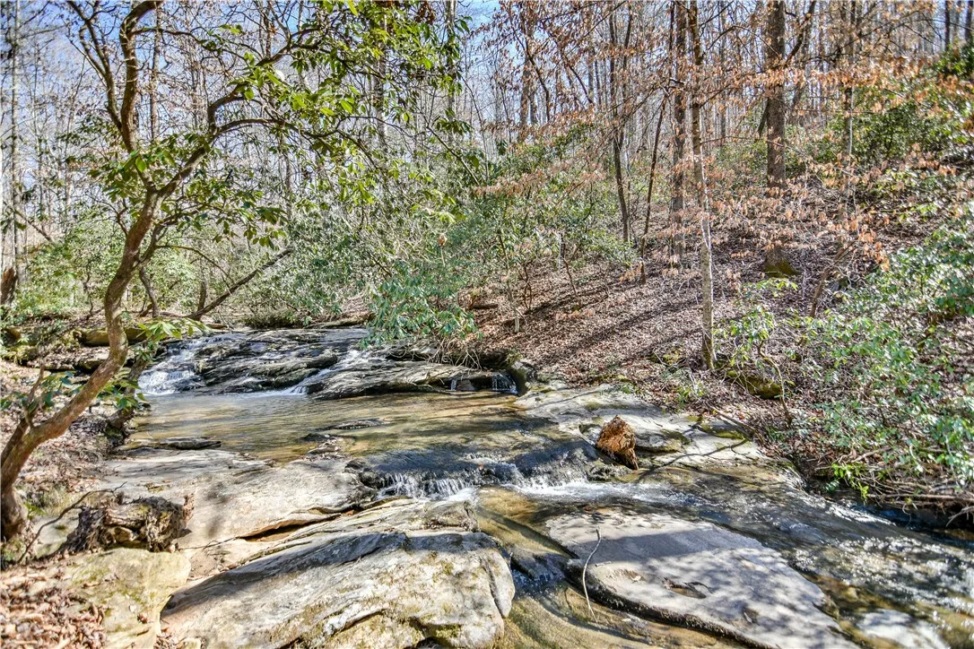 Property image 3 at 160 Julie Way, Pickens, SC 29671