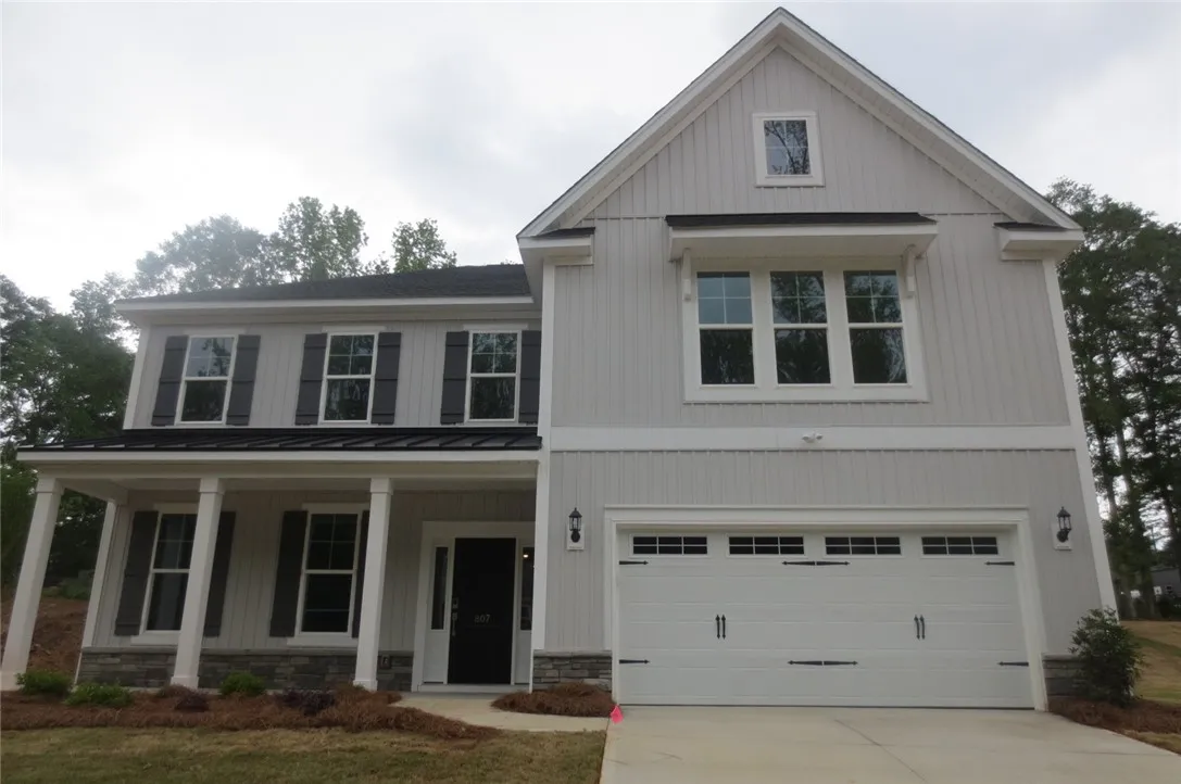 Windsor Forest, Anderson Community