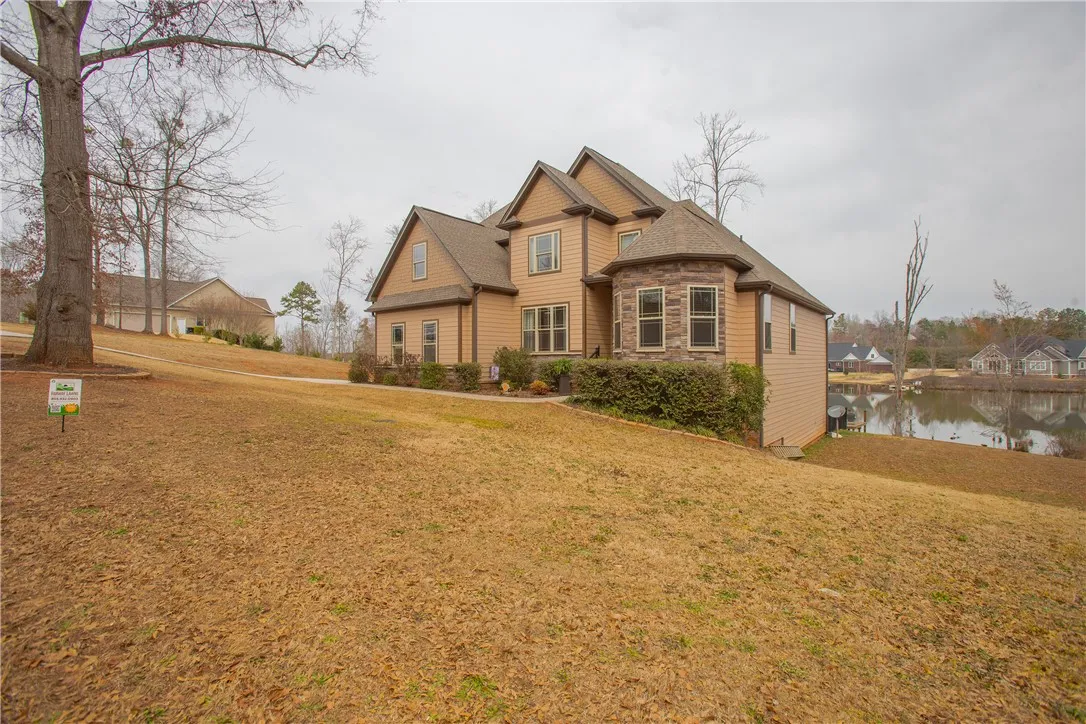 Property image 2 at 139 Crawford Lake Drive, Easley, SC 29642
