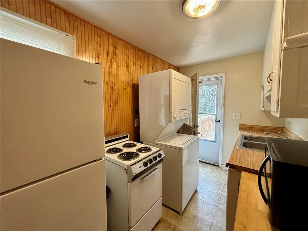 Property image 5 at 710 Greenville Street, Pendleton, SC 29670