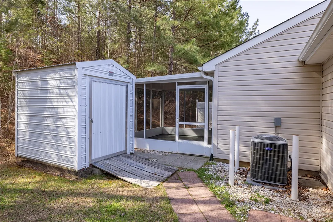 Property image 5 at 332 Oak Knoll Court, Seneca, SC 29678