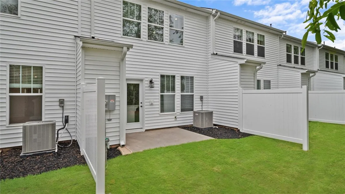 Property image 4 at 530 Harebell Way, Greenville, SC 29617