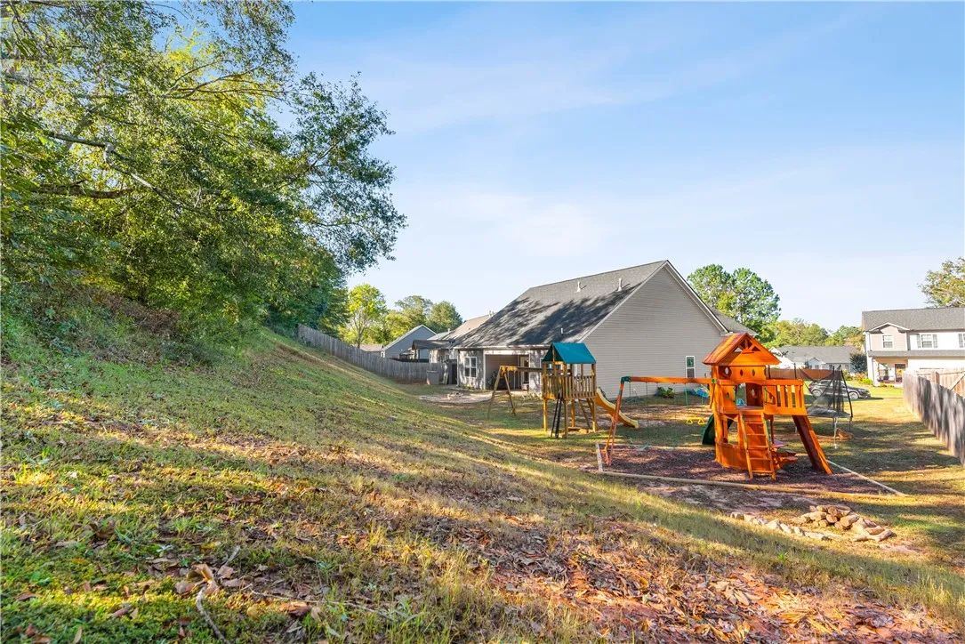 Property image 3 at 208 Ashwood Lane, Anderson, SC 29625