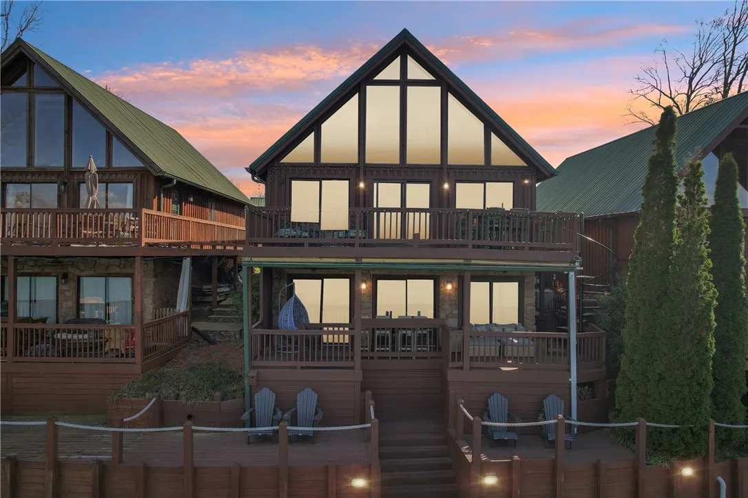 152 Harbour Point Circle
