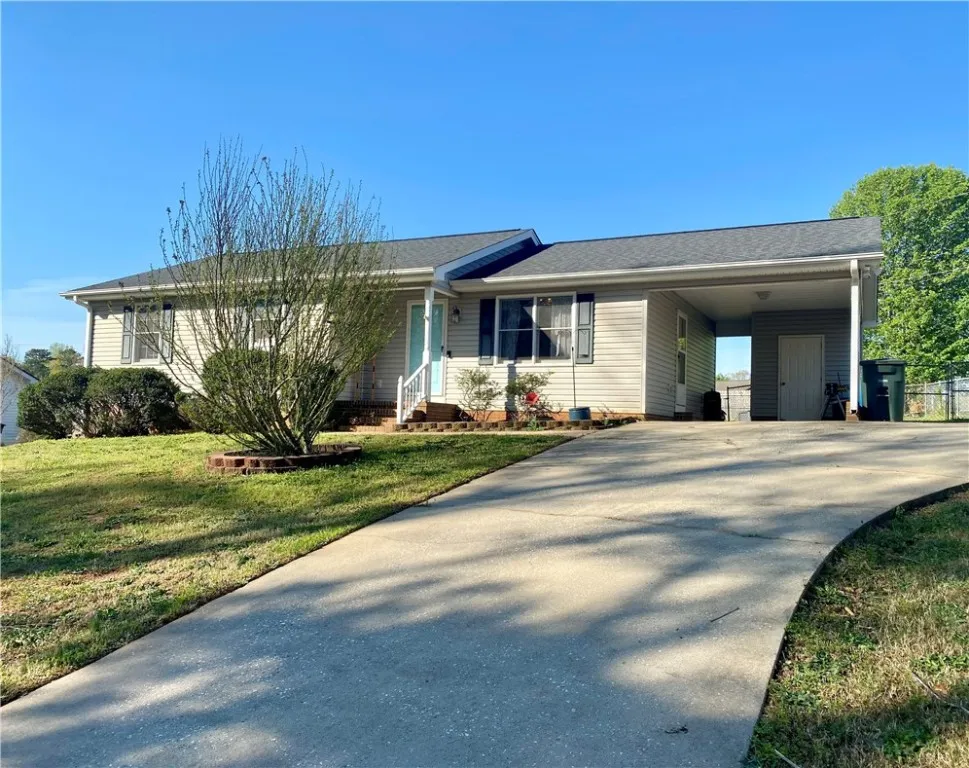 Property image 3 at 218 Maple Drive, Anderson, SC 29621