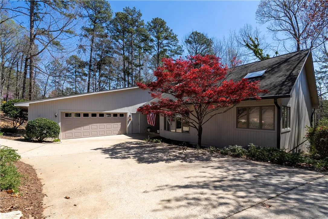 11 Foremast Drive