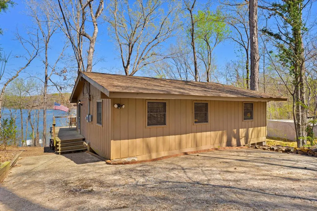 Property image 1 at 1045 Shelor Ferry Road, Fair Play, SC 29643
