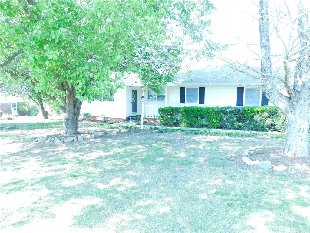 Property image 2 at 105 Sweetbriar Circle, Anderson, SC 29626