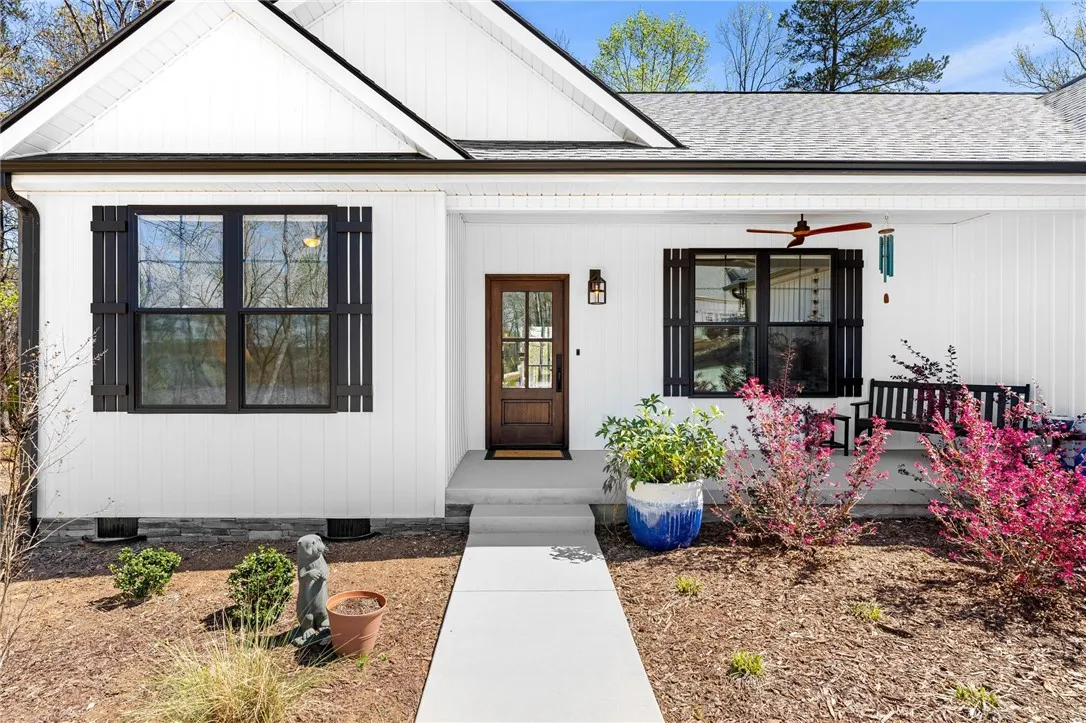 Property image 3 at 628 Lynnhaven Drive, Seneca, SC 29678