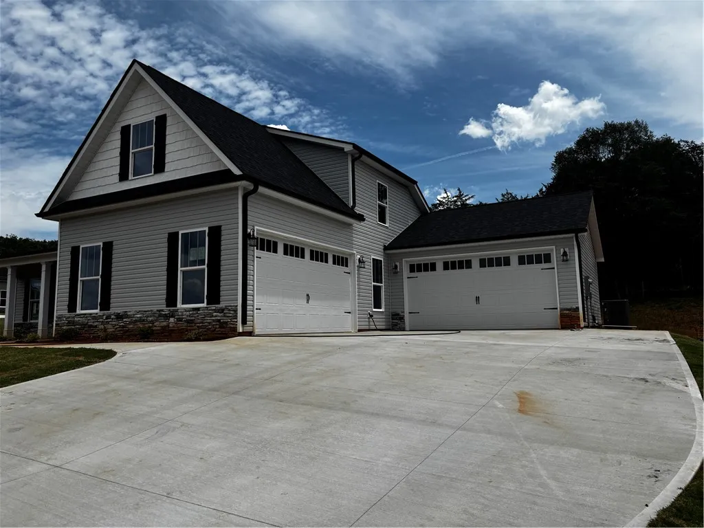 Property image 2 at 101 Powell Court, Easley, SC 29640