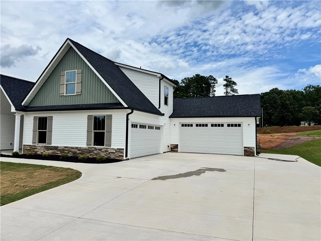 Property image 2 at 104 Hinton Farms Drive, Easley, SC 29640