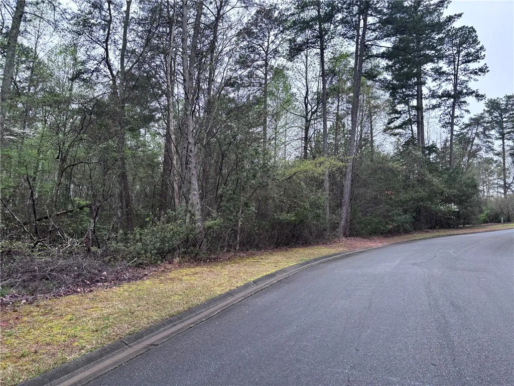 Property image 3 at 200 Eastlake Court, Seneca, SC 29672