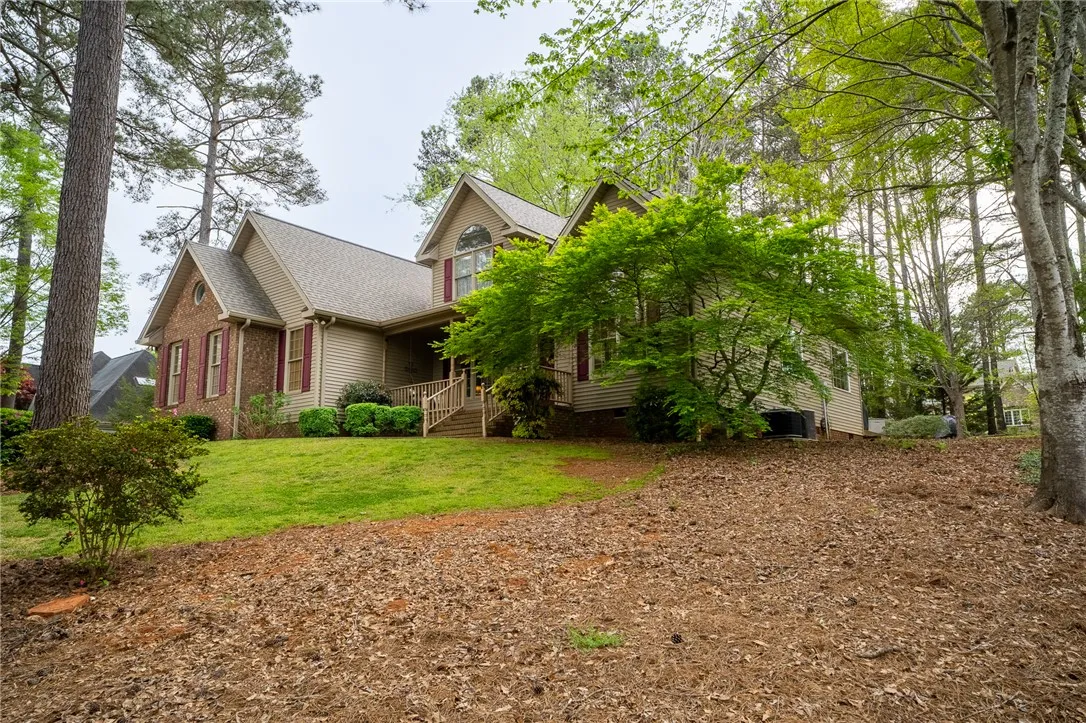 Property image 4 at 108 Emerald Pointe Drive, Seneca, SC 29672