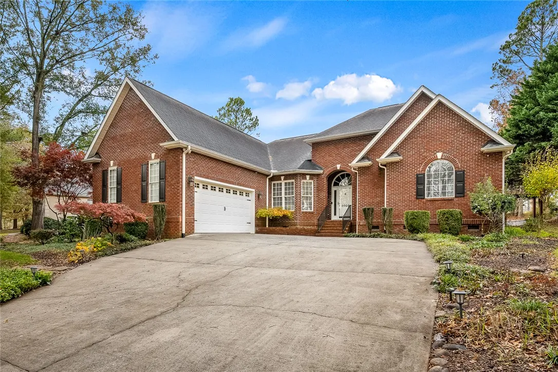 3003 Cobbs Way
