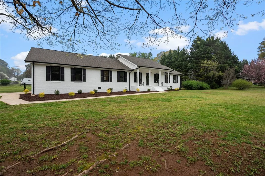 Property image 2 at 530 Old Pendleton Road, Easley, SC 29642