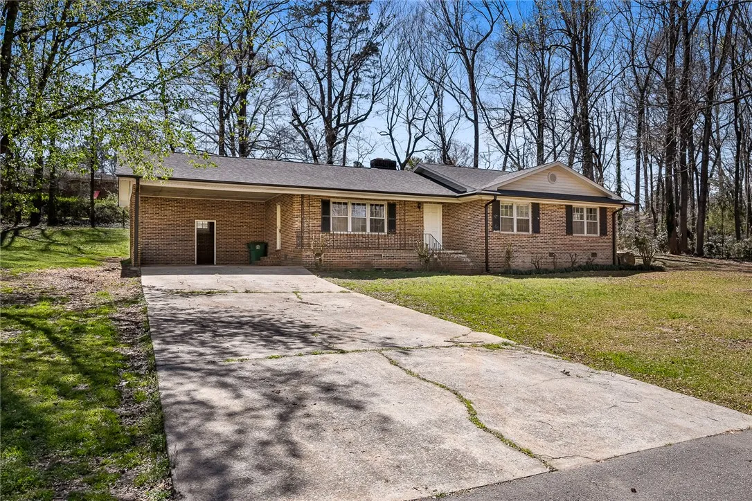 3 Brookvale Drive