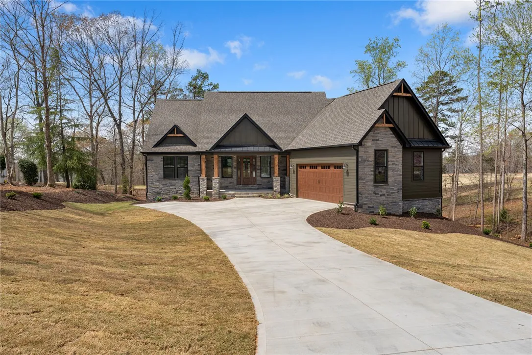 Property image 2 at 2610 Dog Leg Lane, Seneca, SC 29678