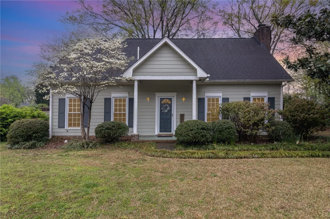 102 Crowndale Drive