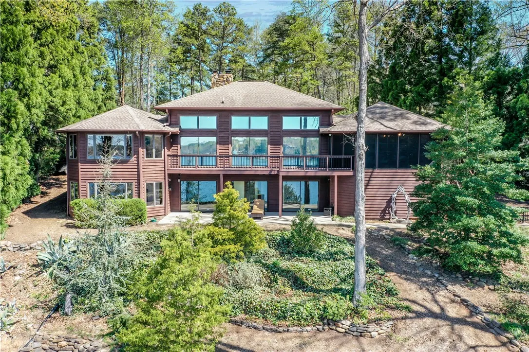 Property image 2 at 1637 W Little River Drive, Seneca, SC 29672
