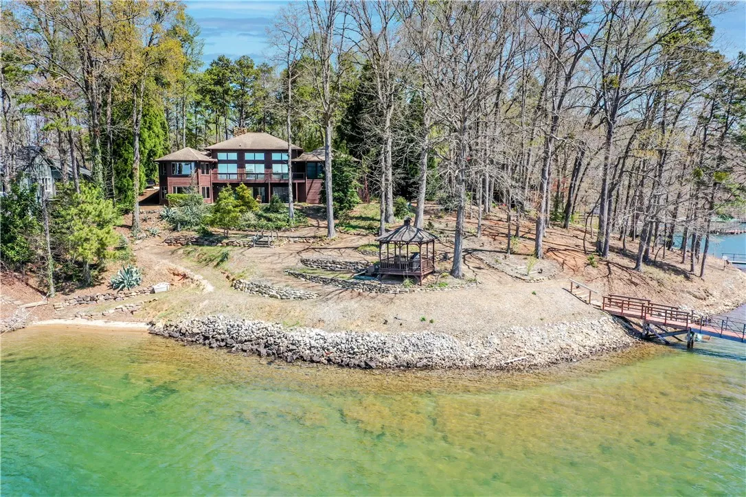 Property image 3 at 1637 W Little River Drive, Seneca, SC 29672