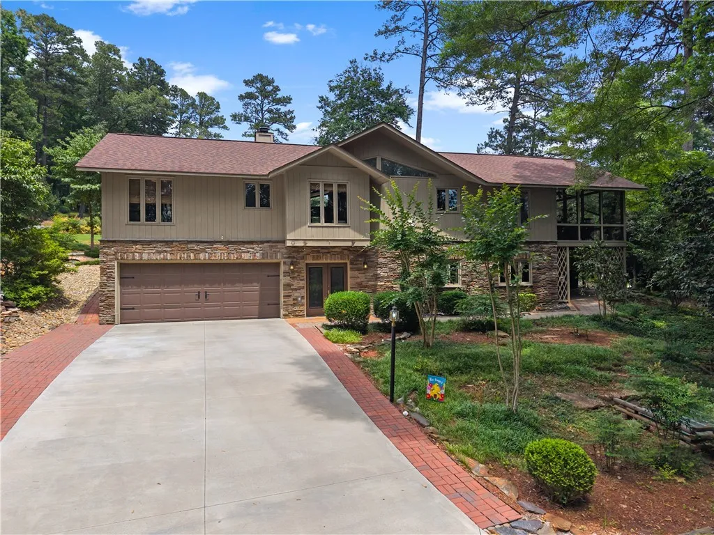 3 Windward Court