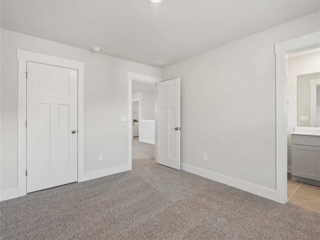 Property image 3 at 807 Burghley Circle, Greer, SC 29651