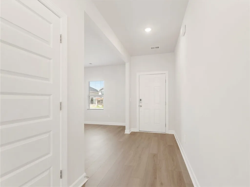 Property image 2 at 109 Tantalus Street, Gray Court, SC 29645