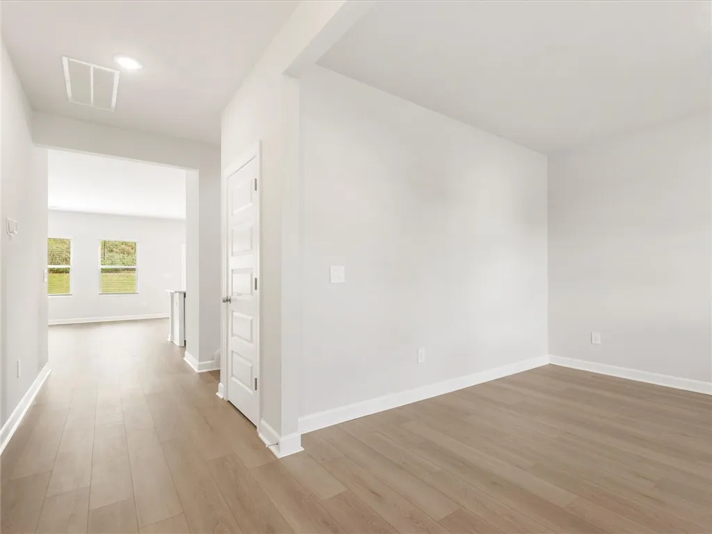 Property image 3 at 109 Tantalus Street, Gray Court, SC 29645