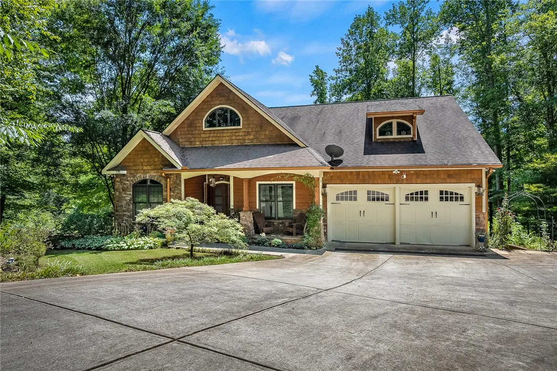 Property image 1 at 14029 Azalea Drive, Seneca, SC 29678